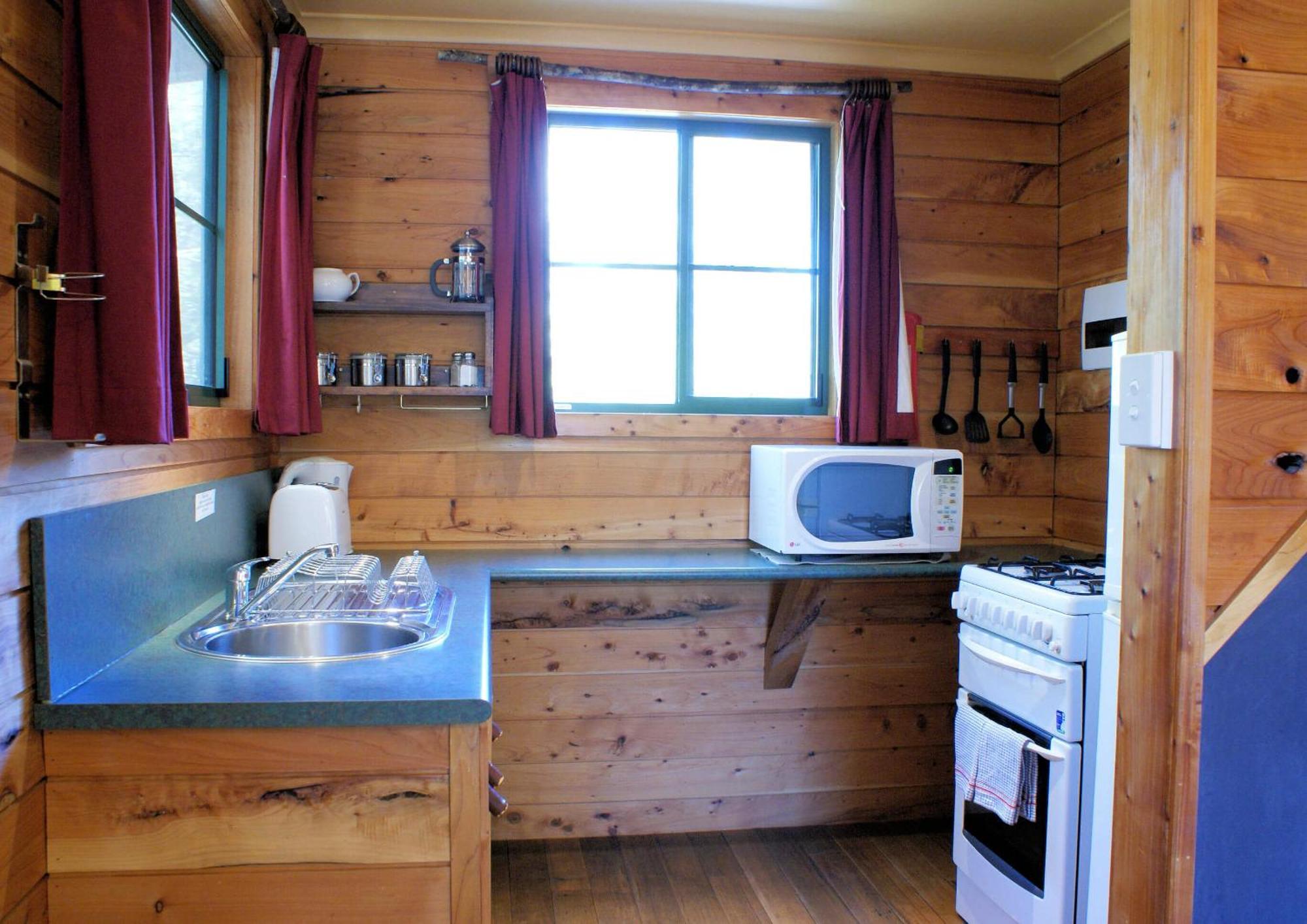 Cradle Highlander Lodge *
